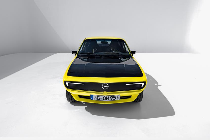 Opel Manta GSe ElektroMOD Front