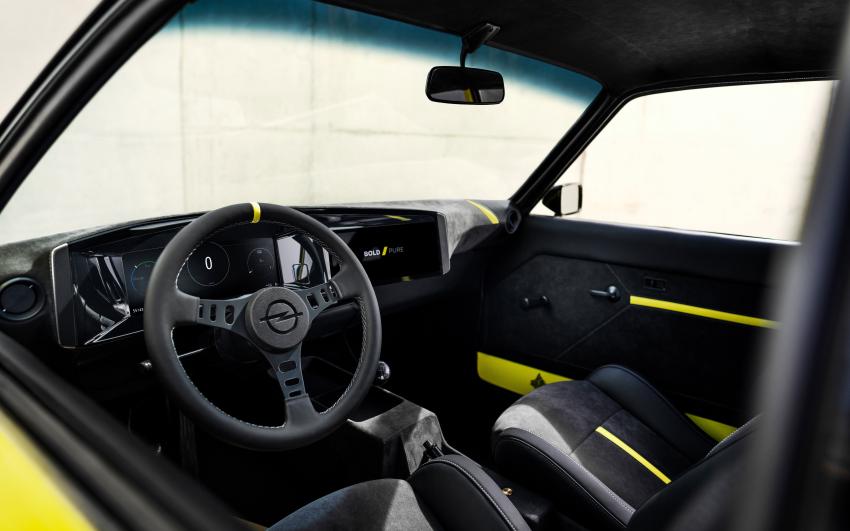 Opel Manta GSe ElektroMOD Armaturenbrett