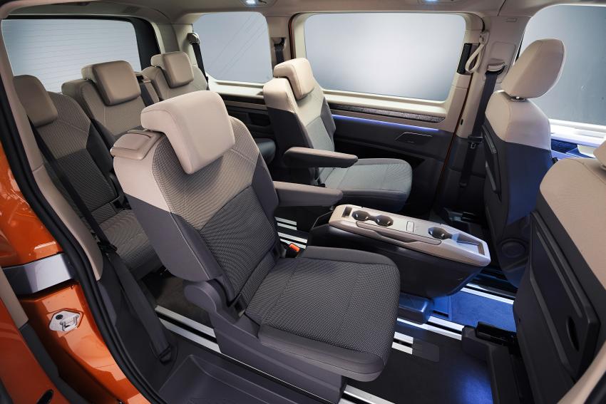 Volkswagen T7 Multivan Rücksitze Mittelkonsole geschlossen