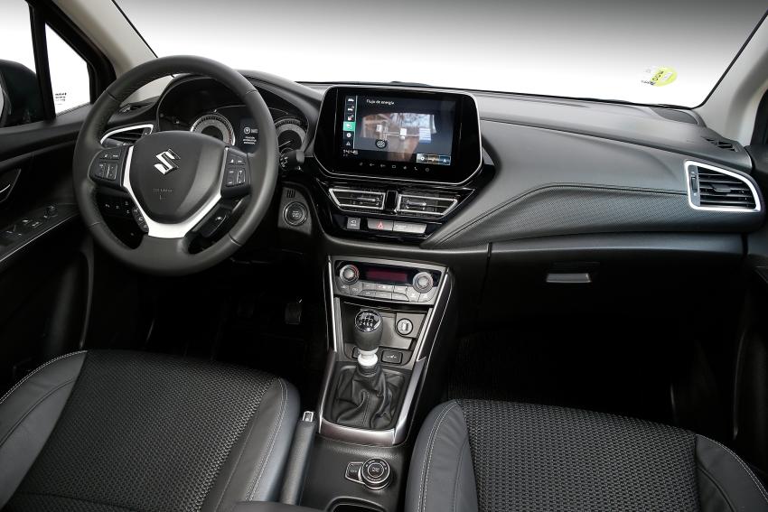Suzuki S-Cross Cockpit