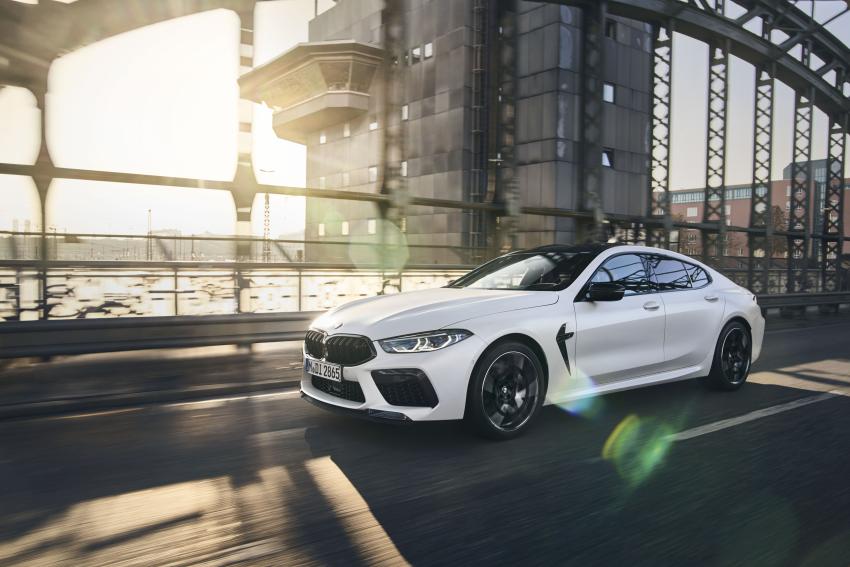 BMW M8 Competition Gran Coupé in Fahrt