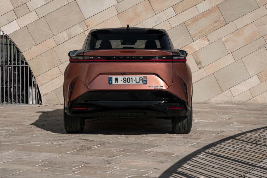 Lexus RZ 450e
