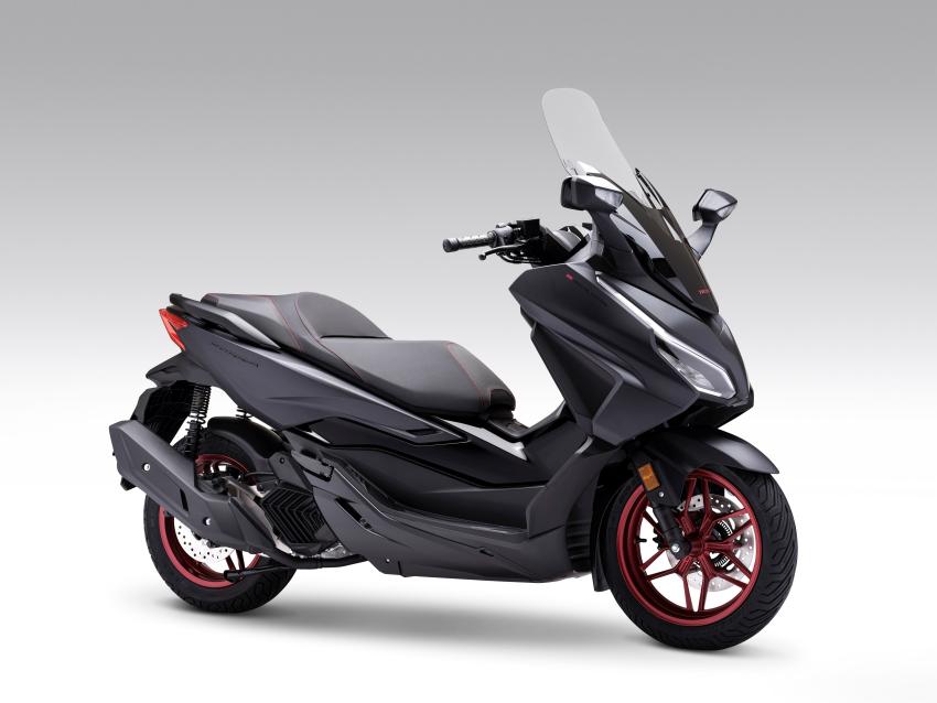 Honda Forza 125 Front/Seite