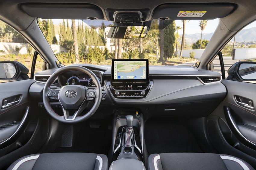 Toyota Corolla Cockpit