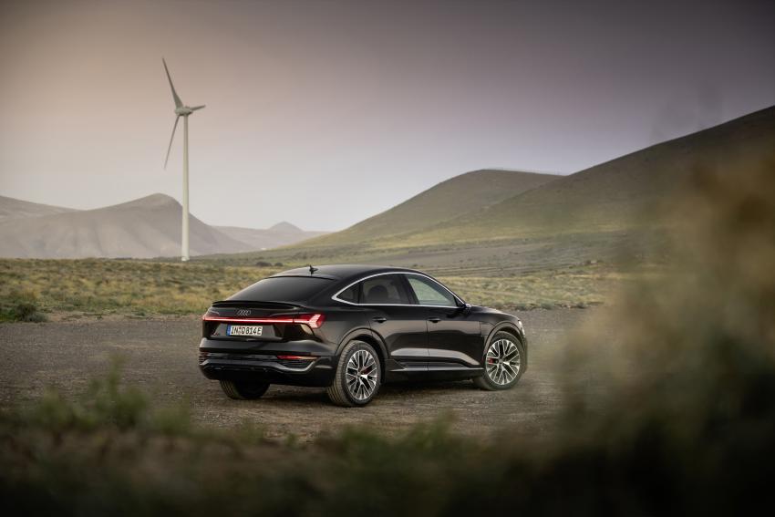 Audi Q8 Sportback e-tron Heck/Seite