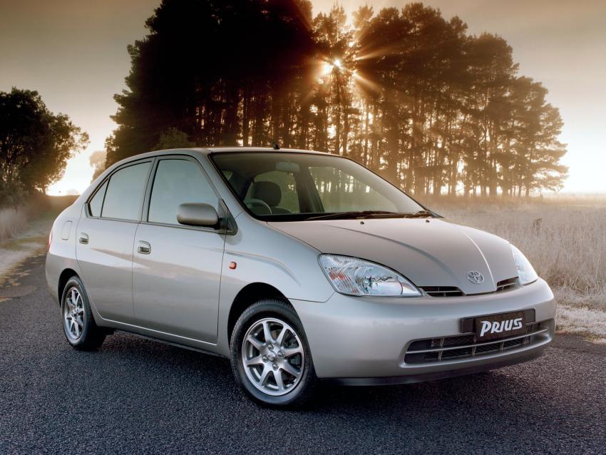 Toyota Prius 1. Generation Front/Seite