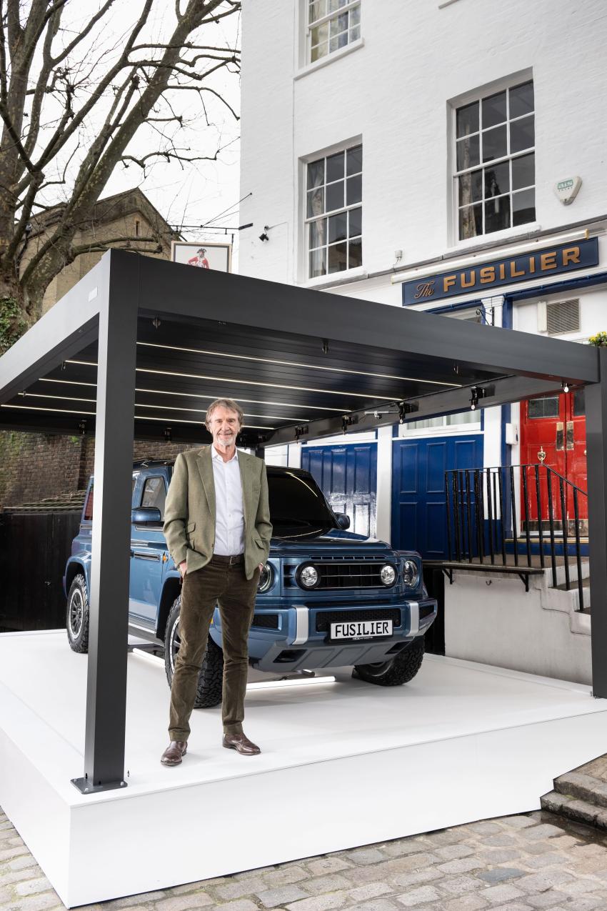 Ineos Fusilier Front/Seite mit CEO Sir Jim Ratcliffe
