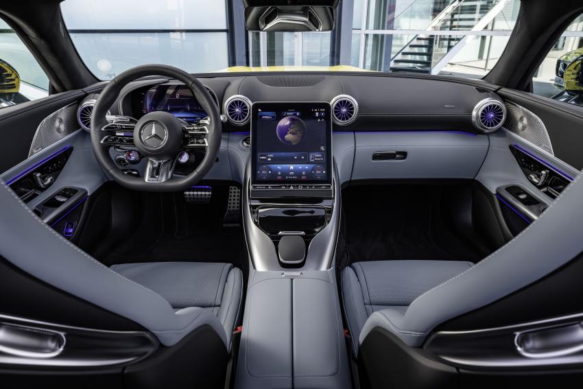 Mercedes-AMG GT 43 Cockpit