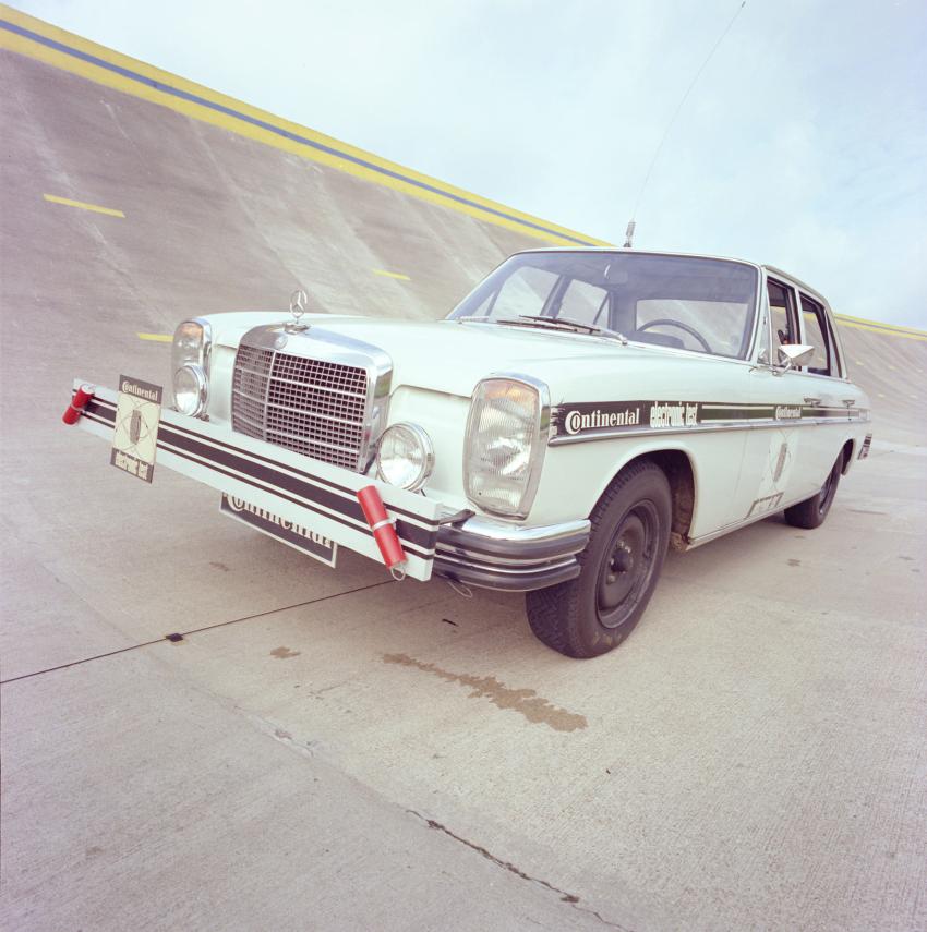 Mercedes Strich 8 "Geisterauto"