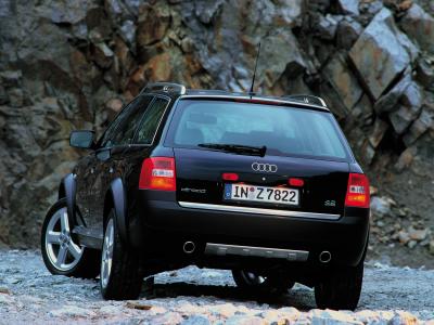Audi allroad quattro 4.2 V8 Heck