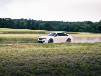 Peugeot 508 PSE in Bewegung