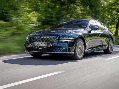 Genesis G80 Electrified in Fahrt